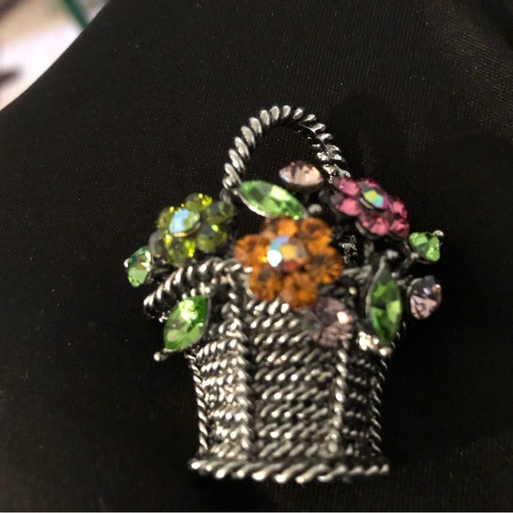 Vintage 1990’s Crystal Rhinestone Flower Pot Brooch By Victorian Trading Co - Picture 3 of 16